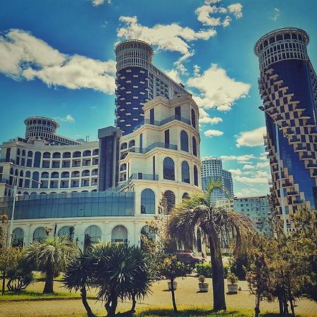 Sea Towers Suite Батуми Экстерьер фото