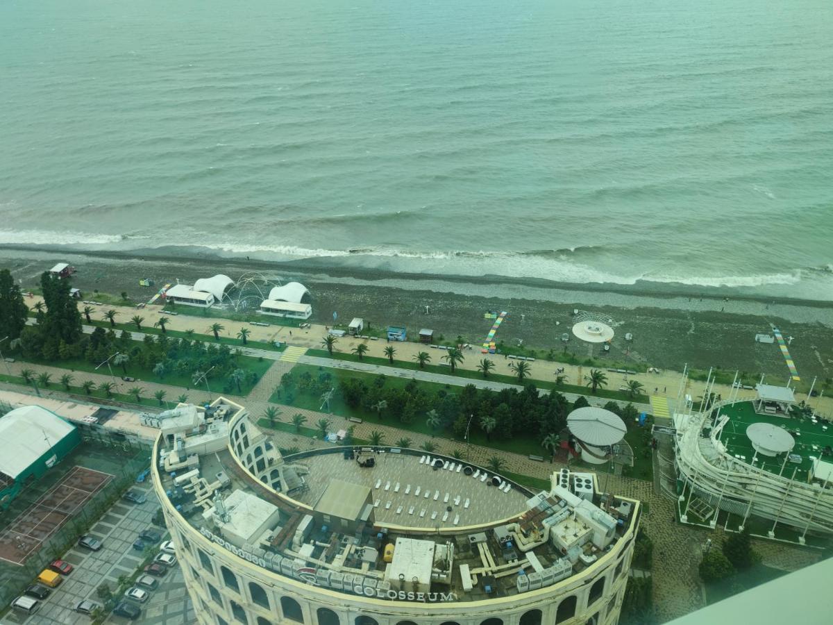 Sea Towers Suite Батуми Экстерьер фото