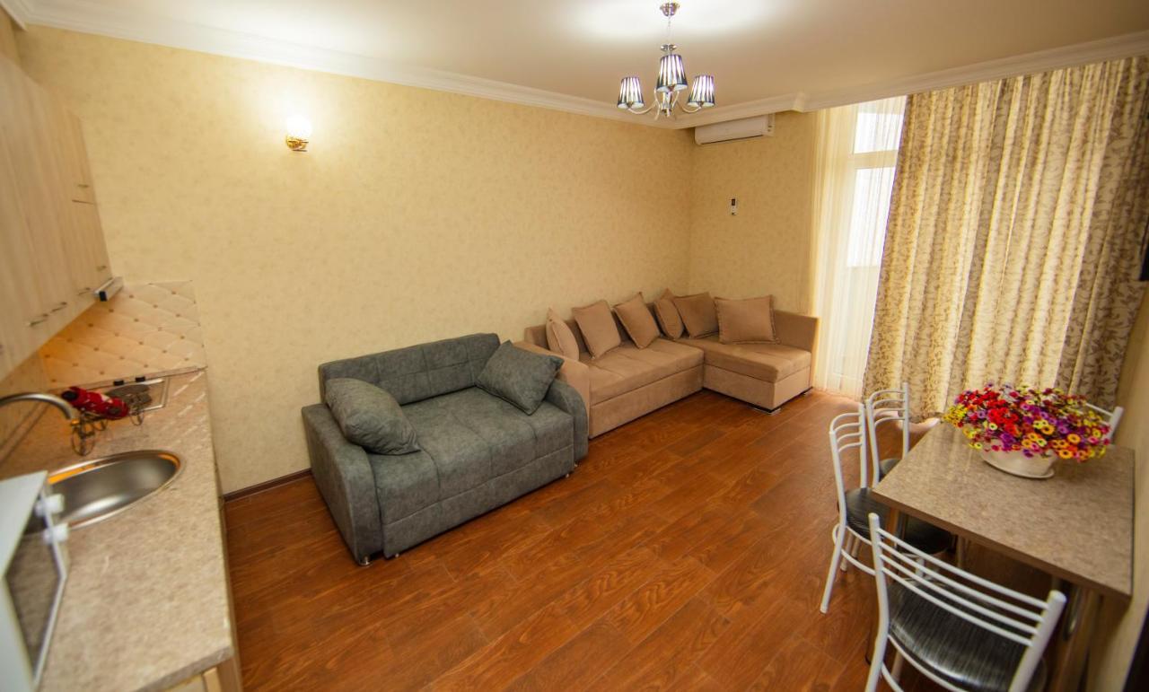 Sea Towers Suite Батуми Экстерьер фото