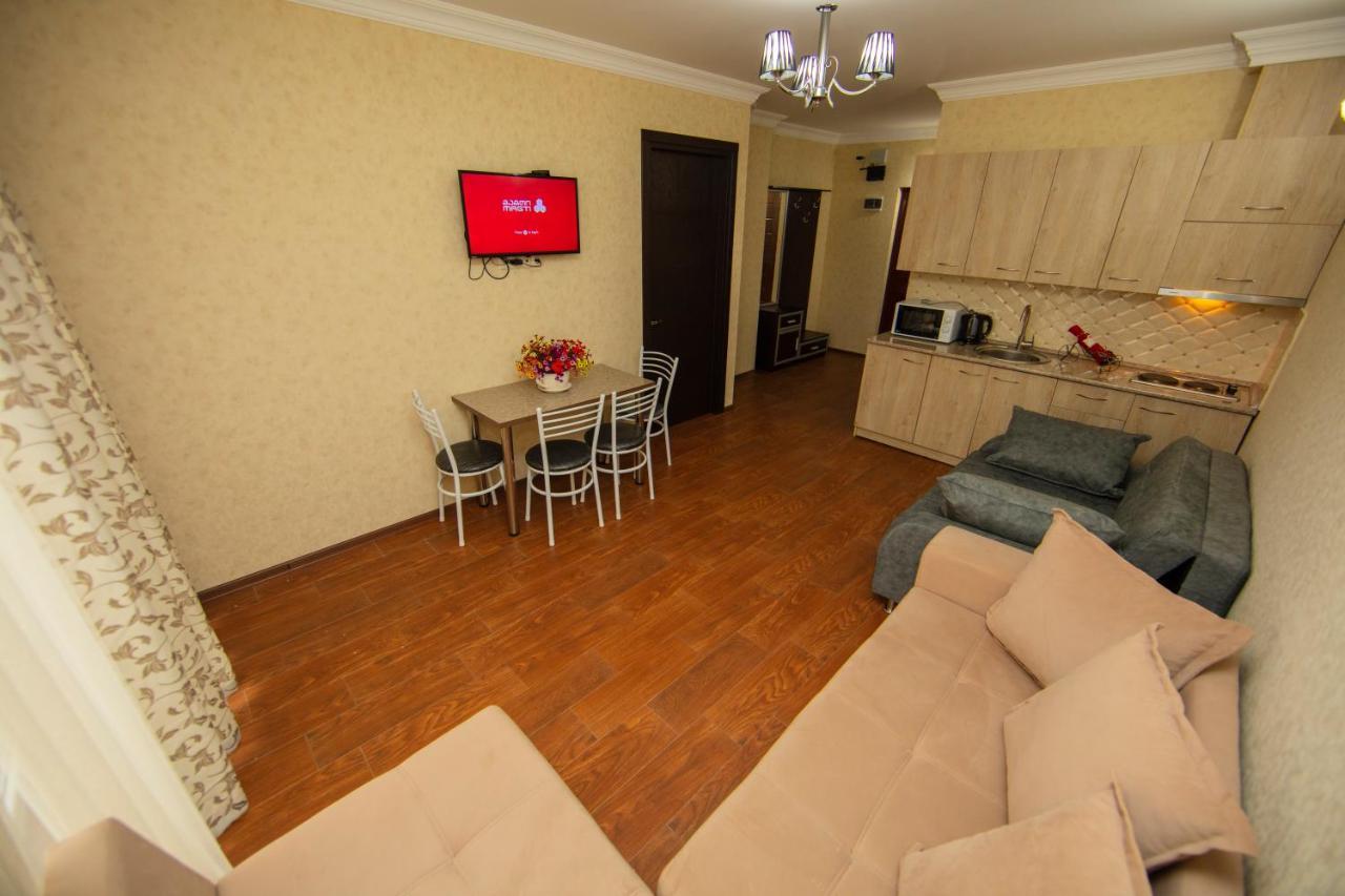 Sea Towers Suite Батуми Экстерьер фото
