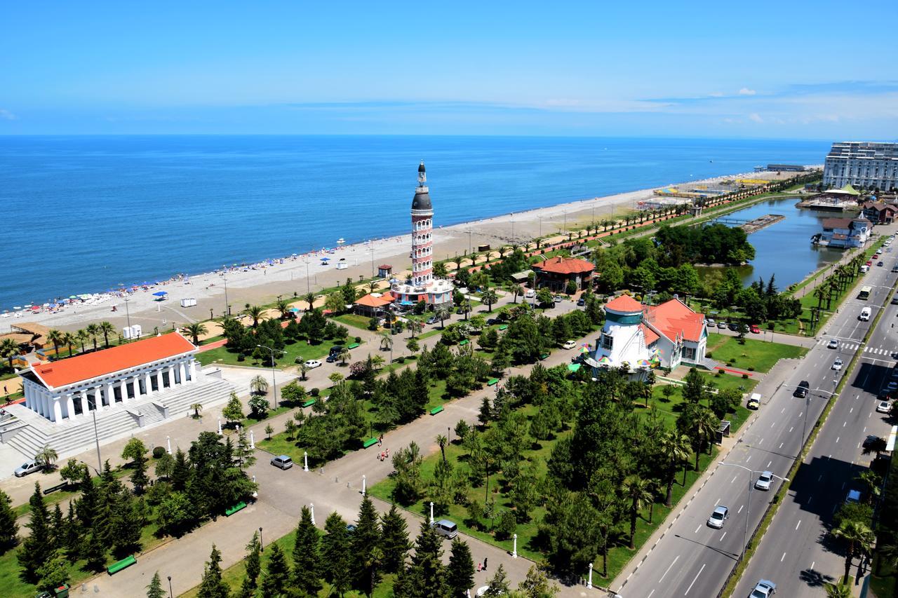 Sea Towers Suite Батуми Экстерьер фото