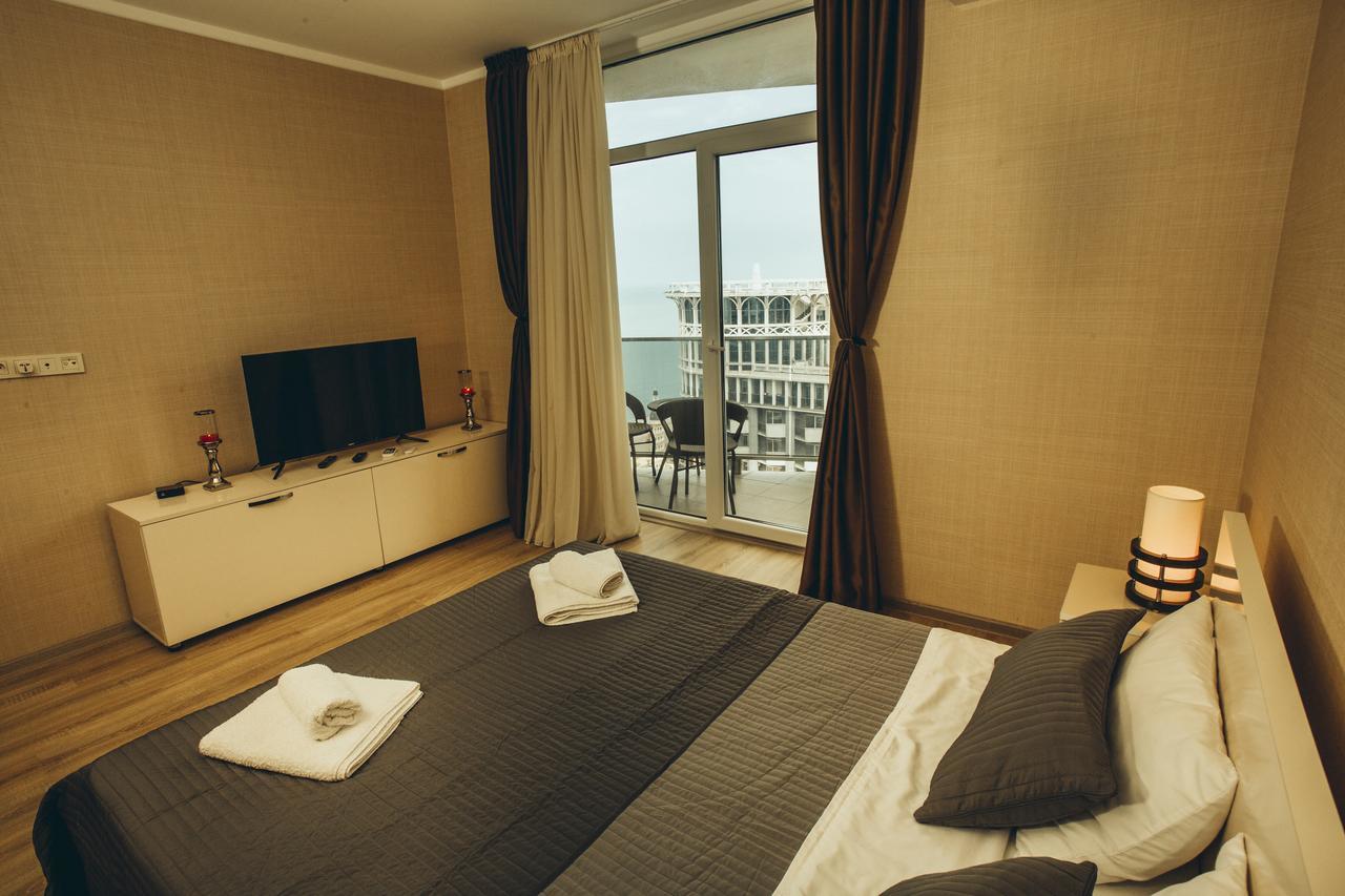 Sea Towers Suite Батуми Экстерьер фото
