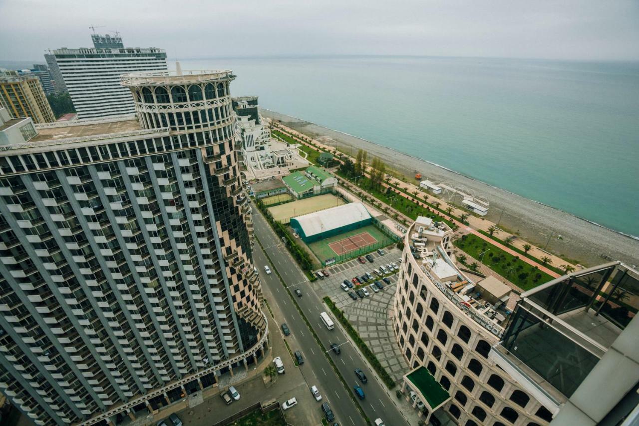 Sea Towers Suite Батуми Экстерьер фото