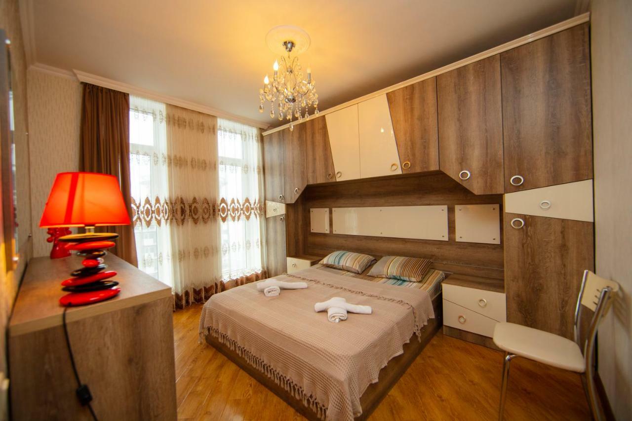 Sea Towers Suite Батуми Экстерьер фото
